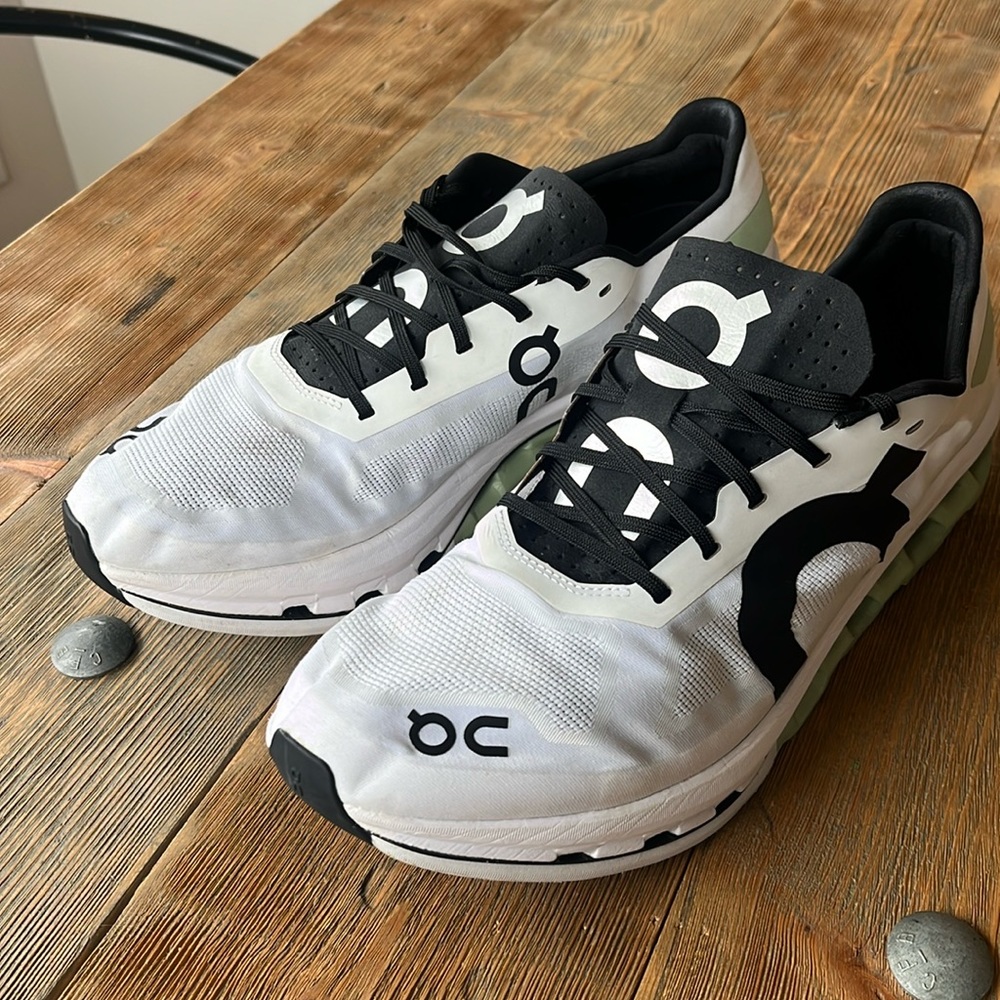 On Cloud Boom Echo size 9. White with light blemishes. Used a few times.